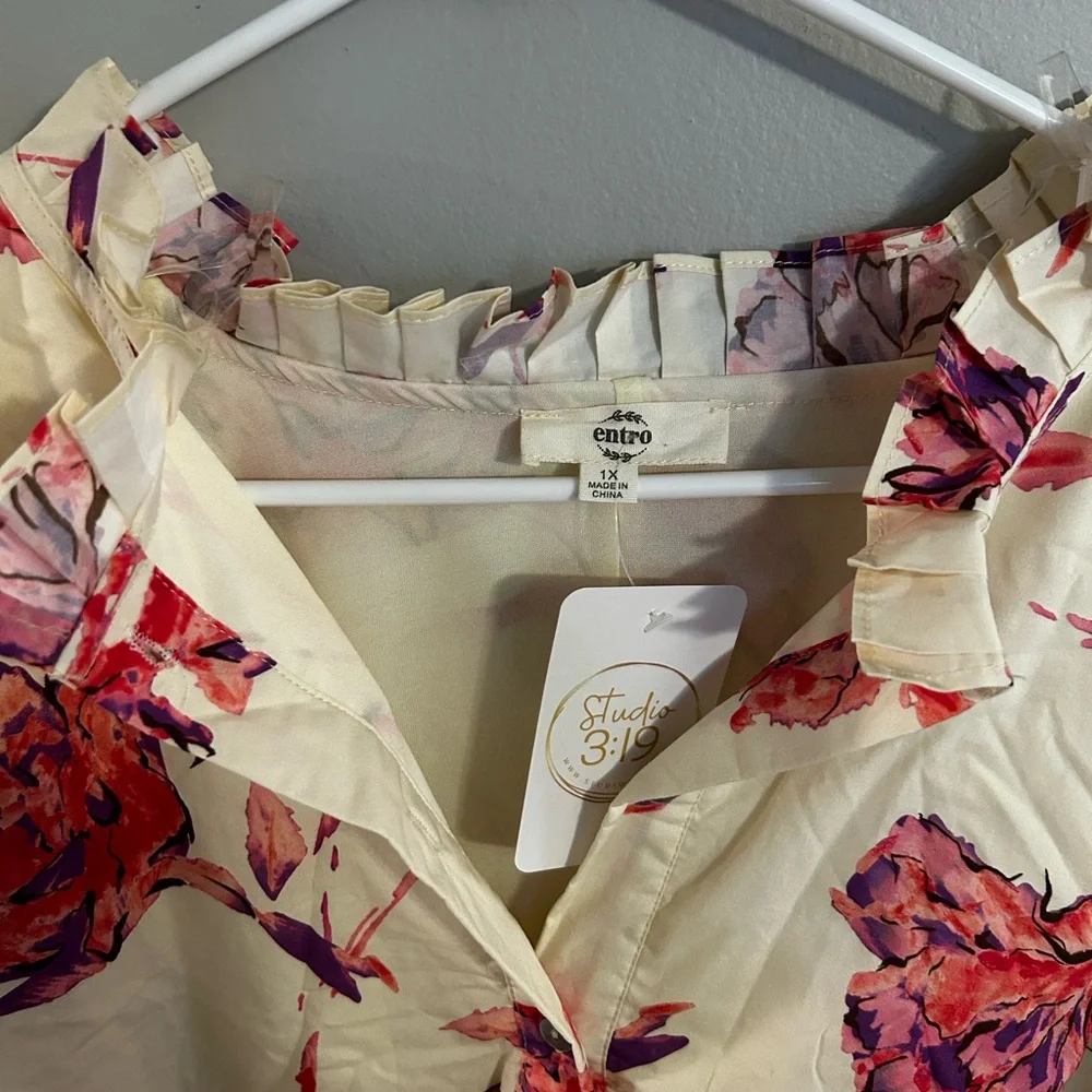 Entro Red Smocked Sundress with Notched Collar - Picture 2 of 6